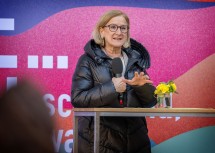 „Die Schallaburg ist ein Ort der Begegnung, an dem Kunst und Kultur für alle spürbar, erlebbar und leistbar ist“, sagte Landeshauptfrau Johanna Mikl-Leitner bei der gestrigen Eröffnung.