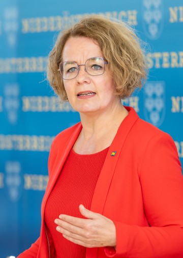 Frauen-Landesrätin Christiane Teschl-Hofmeister