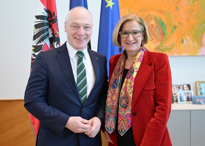 LH Mikl-Leitner zur Halbjahresbilanz der ecoplus Cluster & Plattformen
