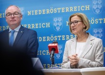 Landeshauptfrau Johanna Mikl-Leitner und LH-Stellvertreter Stephan Pernkopf präsentierten die „Hochschulstrategie Niederösterreich 2030+“.