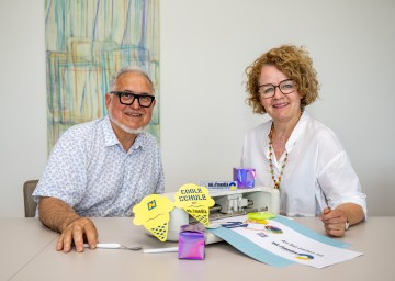 NÖ Media Leiter Thomas Höbart und Bildungs-Landesrätin Christiane Teschl-Hofmeister.
